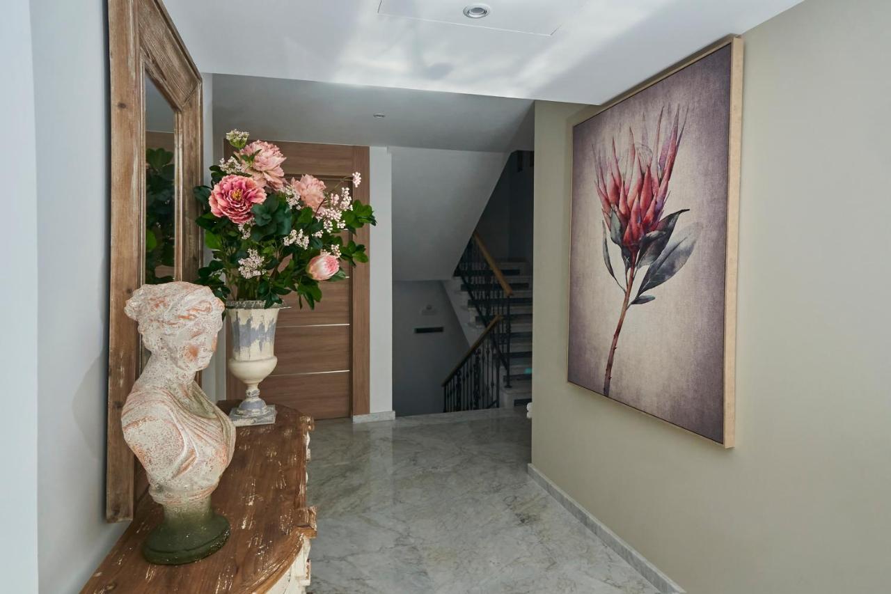 Hostal Boutique Aurora Nerja Exterior photo