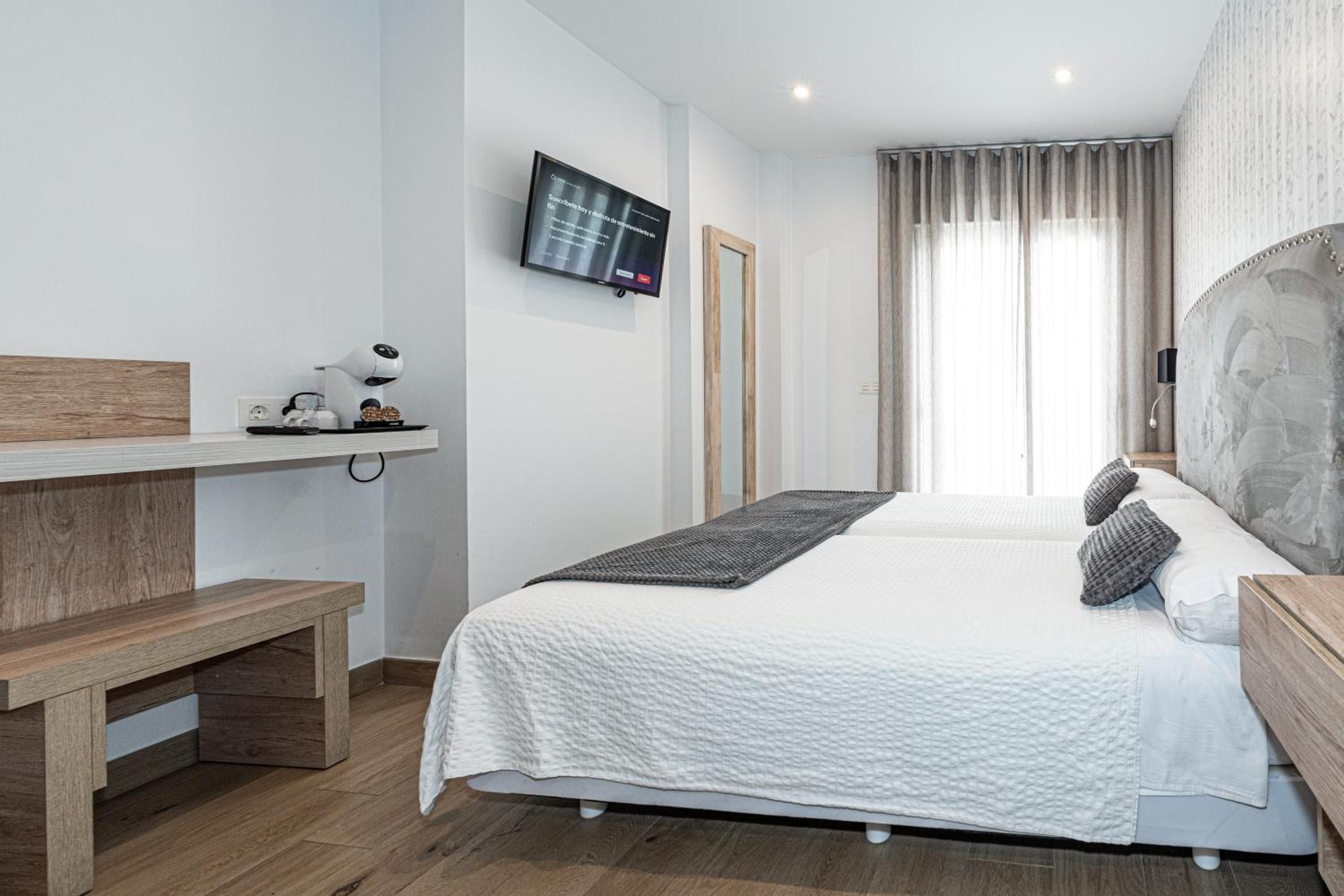 Hostal Boutique Aurora Nerja Exterior photo