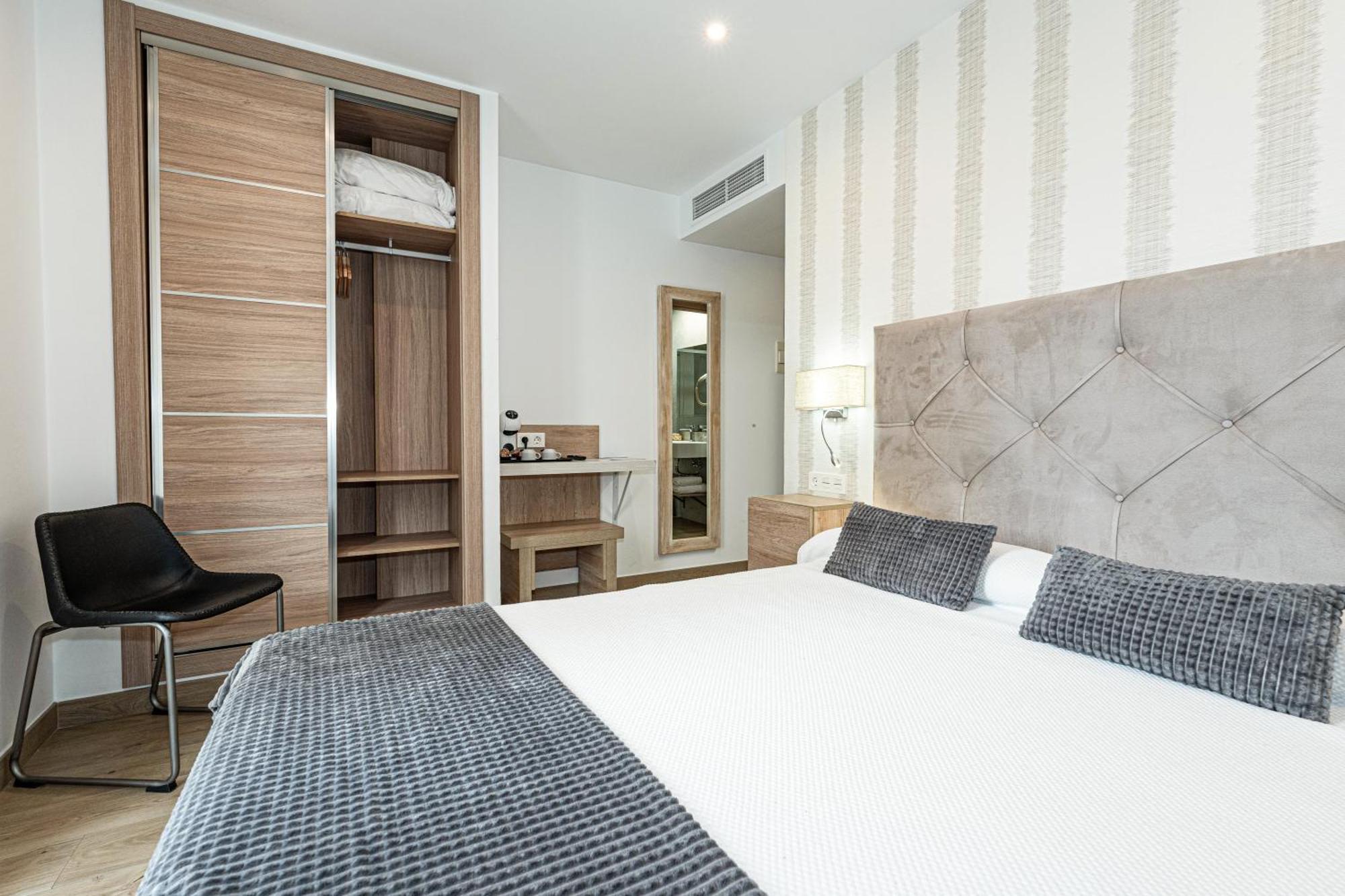 Hostal Boutique Aurora Nerja Exterior photo