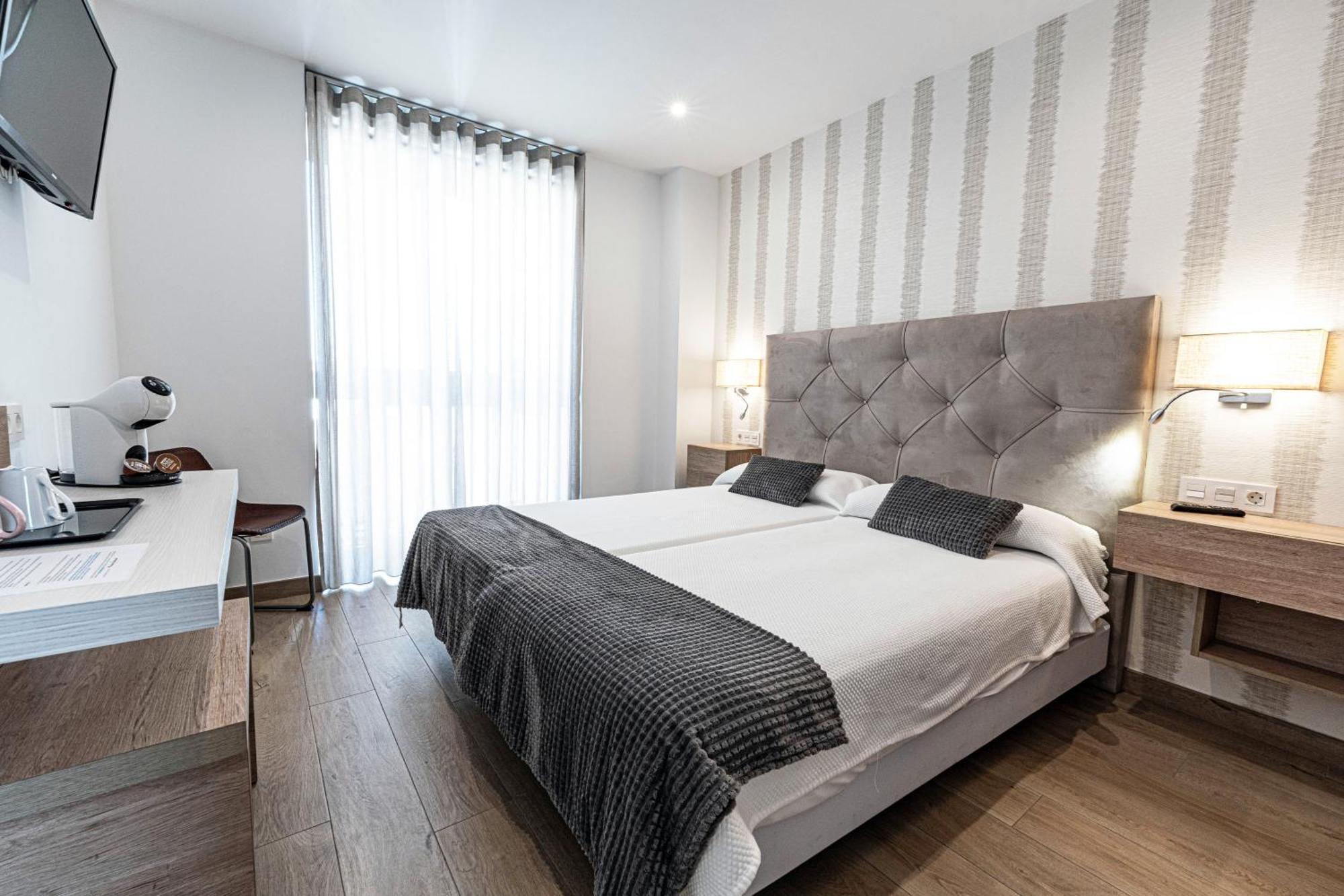 Hostal Boutique Aurora Nerja Exterior photo